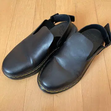 닥터마틴 신발 샌들 23cm