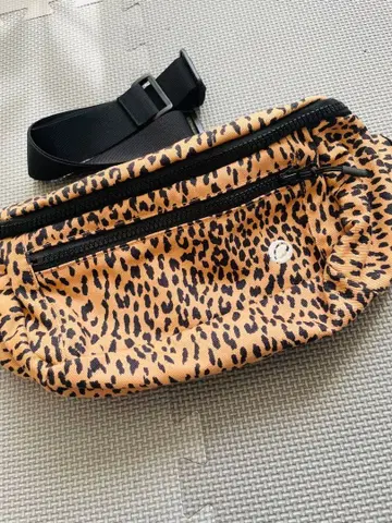 구스켓 바디백 힙 시트는 포함되지 않습니다