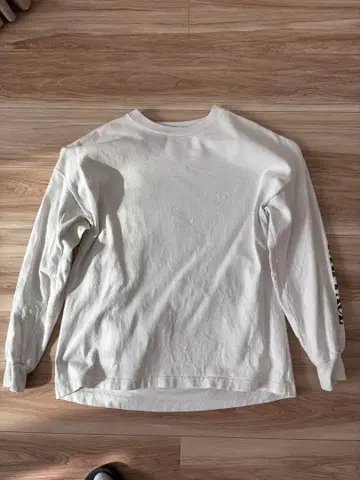 THE NORTH FACE 화이트 긴팔 티셔츠 M 사이즈