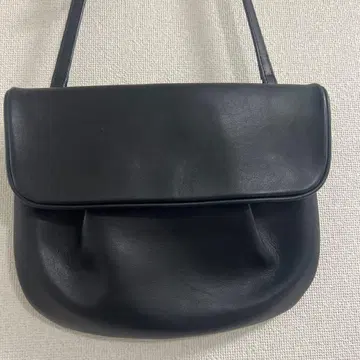 LEQUIPE 블랙 가죽 숄더백