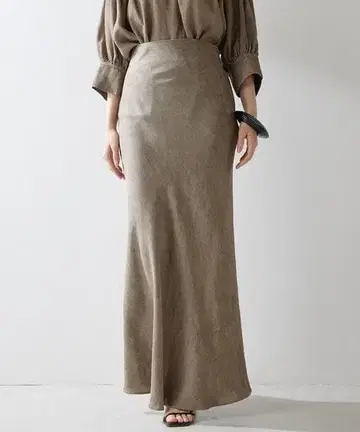 새상품 Whim Gazette 25SS 트윌 안료 염색 스커트 모카 38