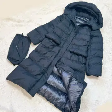 UNIQLO +J 울트라 라이트 다운 후디드 코트 블랙 M 블랙