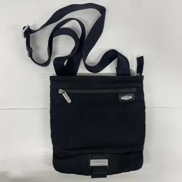 ZERO HALLIBURTON 블랙 숄더백 C28