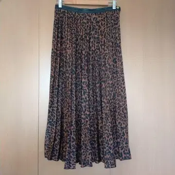 ZARA 레오파드 무늬 플리츠 롱 스커트
