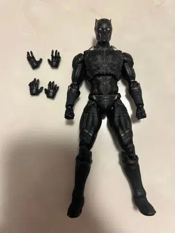 S.H. 피규아트 블랙팬서 시빌 워