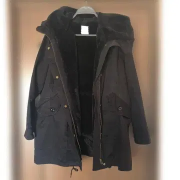블랙 모즈 코트 플리스 안쪽 탈부착 후드 부착