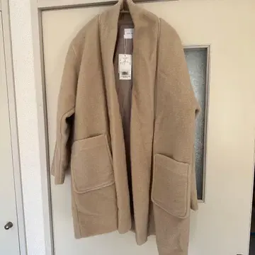 베이지 체스터 코트 M 사이즈