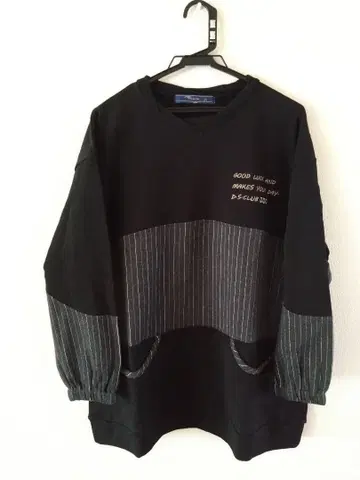 블랙 스트라이프 트레이닝복