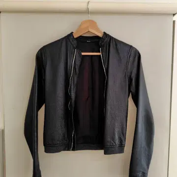 블랙 가죽 자켓 노카라