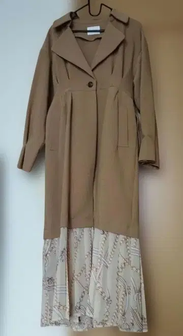 MURUA 베이지 롱 코트 허리 벨트 포함