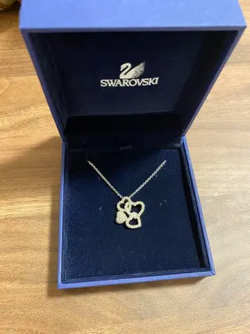 SWAROVSKI 하트 모티브 목걸이