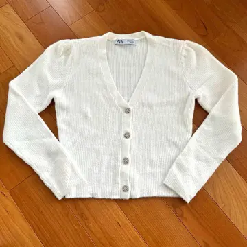 미사용 새상품 ZARA 여성용 니트 가디건 M 사이즈