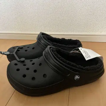 Crocs 블랙 크로그 보아 샌들