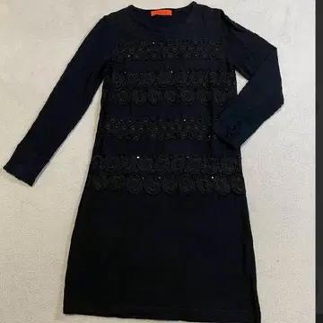 D'moda (디모다) 울 혼방 비쥬 자수 디자인 긴팔 원피스