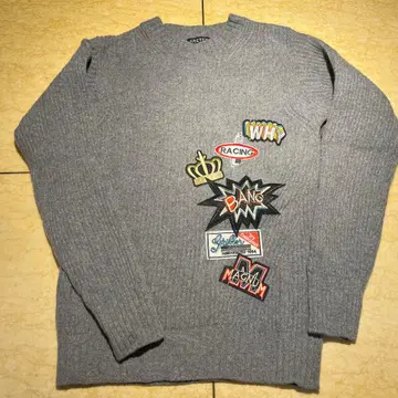 CUSTOM CULTUREARCTCX 그레이 와펜 리브 니트 스웨터