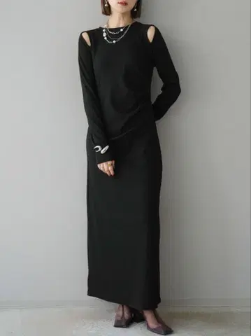 [ 새상품 ] lumier 숄더홀 컷 리브 원피스 블랙