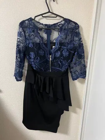 Tika 네이비 레이스 드레스