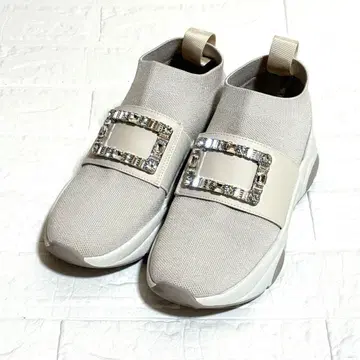 +diana 비쥬 스톤 버클 스니커즈 화이트 22.5cm