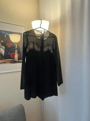 블랙 레이스 디테일 점퍼 원피스