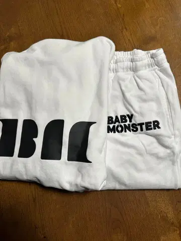 BABYMONSTER 맨투맨 셋업