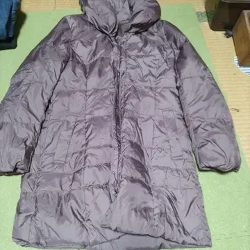 ELENOR RIGBY 다운 코트