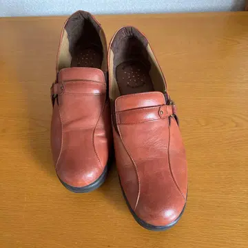 문스타 가죽 신발 브라운