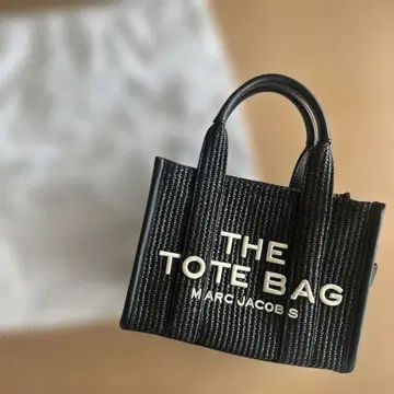 [ 미사용 새상품 ] 마크제이콥스 더 토트백 미니 블랙