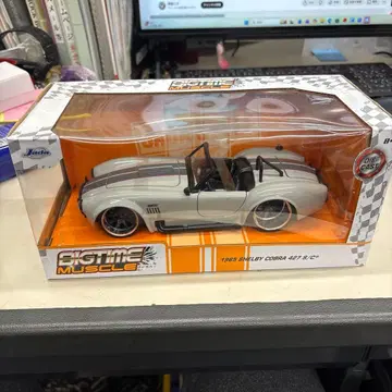 BIGTIME MUSCLE 1965 SHELBY COBRA 427 S/C