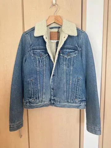 택 포함 새상품 리바이스 보아 G