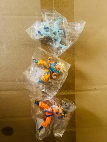 드래곤볼 hg 손오공 프리저 기뉴