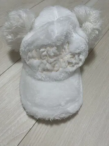 미키 마우스 귀 달린 화이트 캡