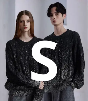 포일 프린트 케이블 크루넥 니트