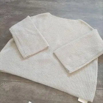 라이트 그레이 긴팔 니트 스웨터 F