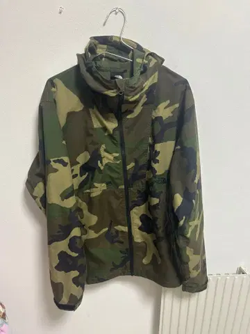 THE NORTH FACE 카모플라쥬 자켓