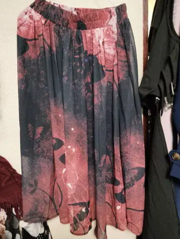 꽃무늬 플레어 스커트 그라데이션 핑크 블랙