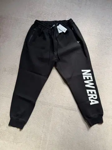 NEW ERA 뉴에라 4L 조거 팬츠