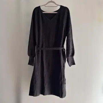 Natural Beauty Basic 그레이지 니트 가로 슬릿 원피스