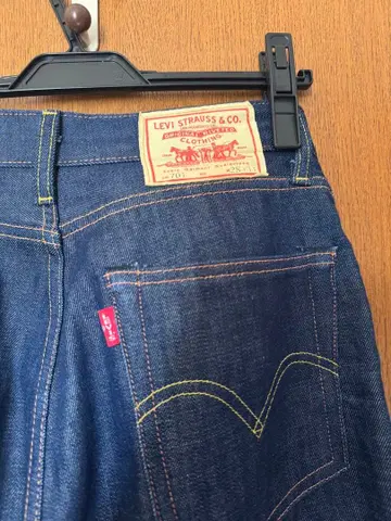 LEVI'S 701 w28