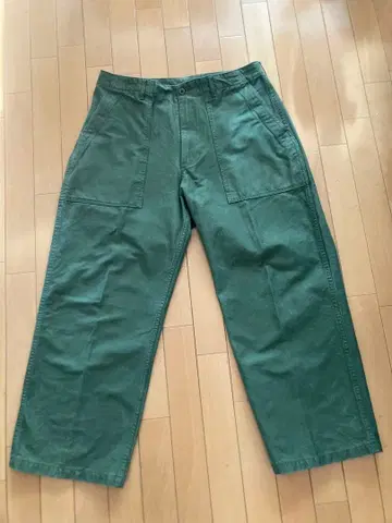 BEAMS PLUS 베이커 팬츠 올리브 그린 XL