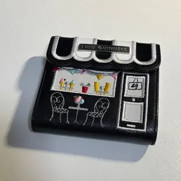 룰루 기네스 지갑