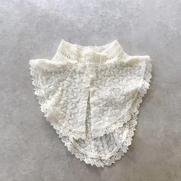 아이보리 레이스 탈부착 카라 프릴 포함
