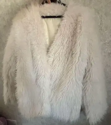 화이트 플리스 자켓