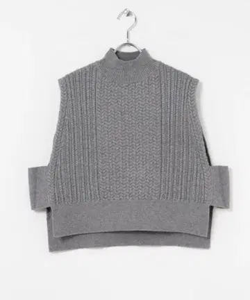 케이블 니트 베스트 [ 그레이색 ] ITEMS URBANRESEARCH