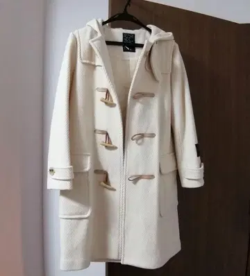 화이트 더플 코트 후드 부착