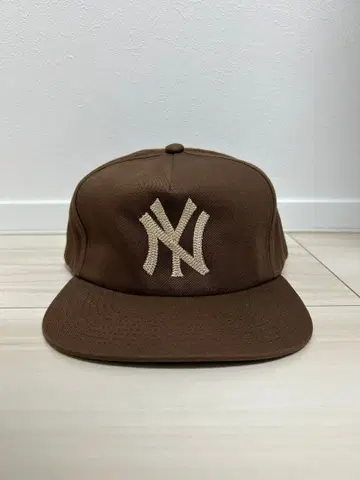 Monday suck 캡 브라운 먼데이삭