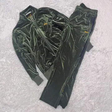 FILA 휠라 벨로아 셋업 카키