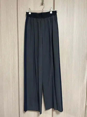 새상품급! ASTRAET 와이드 팬츠