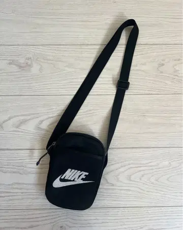 NIKE 헤리티지 스몰 아이템