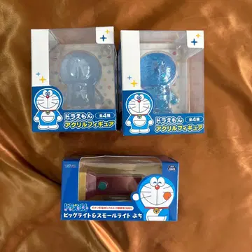도라에몽 아크릴 피규어 2종 도라에몽 빅 라이트 & 스몰 라이트
