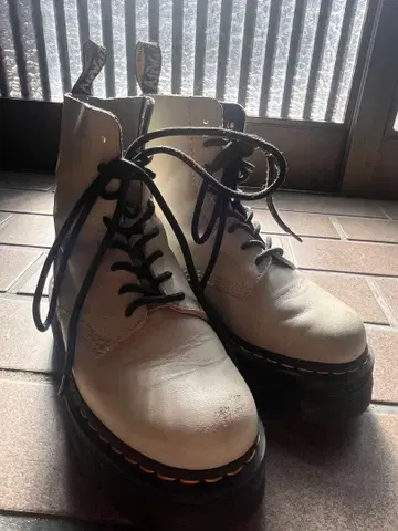 닥터 마틴 화이트 24cm 상당